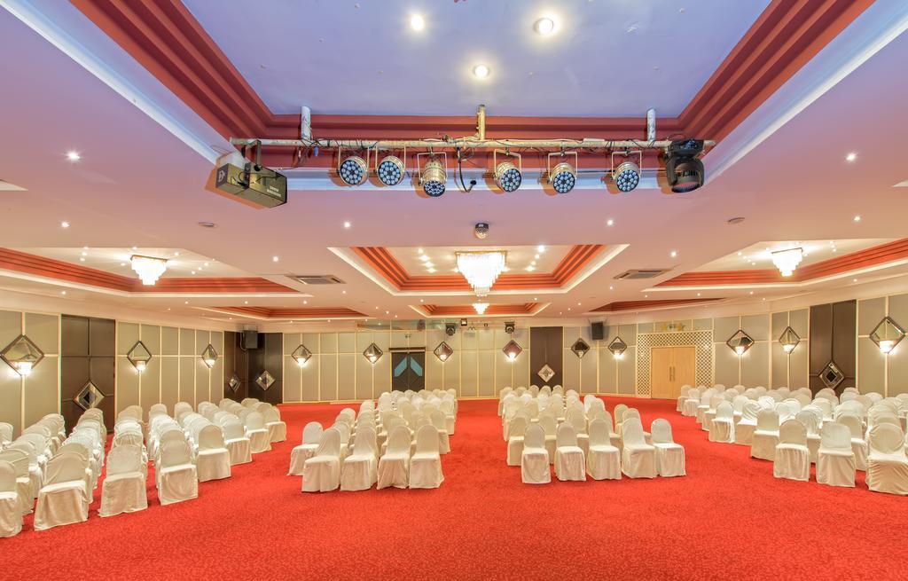 Hotel Adonis 4*