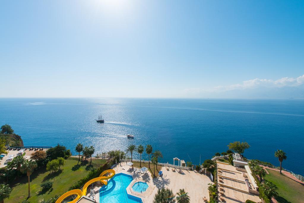 Hotel Adonis 4*