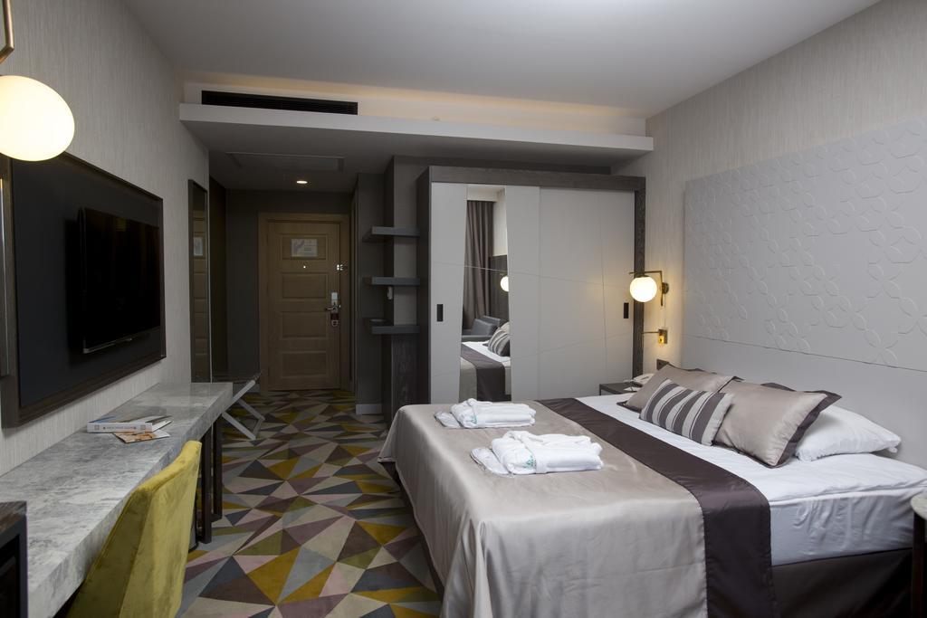 Resort Fame Lara & Spa Antalya
