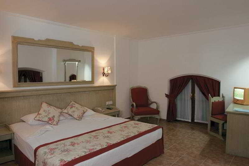 Otel Adalya Port 4*