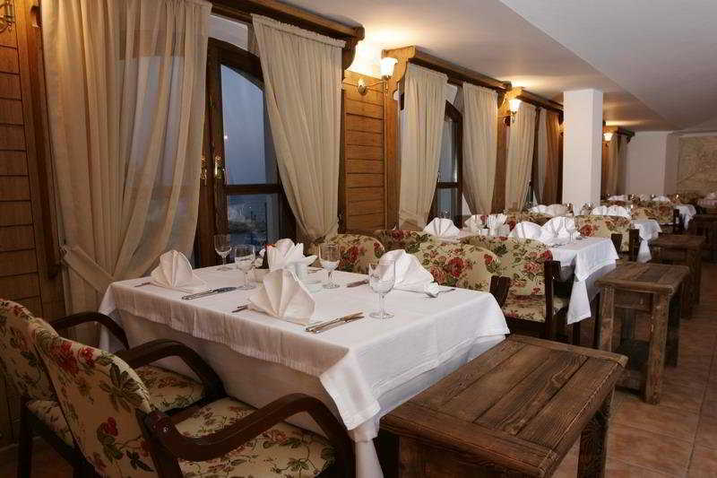 Adalya Port Otel 4*