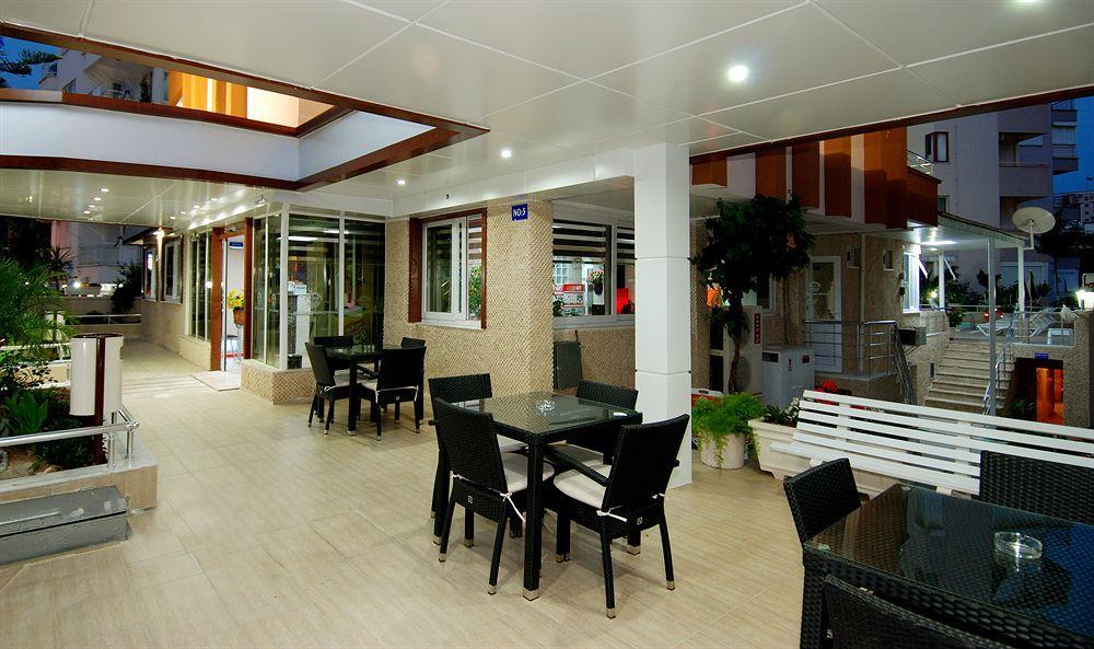 Hotel Lara Diamond 3*