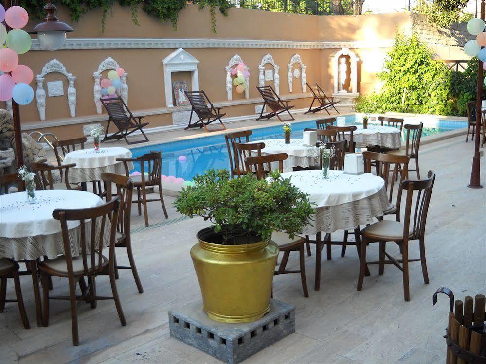 Otel Triana 3*