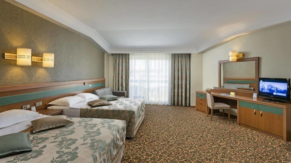 World Ozkaymak Incekum 5*