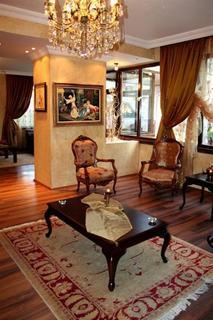 Triana Otel
