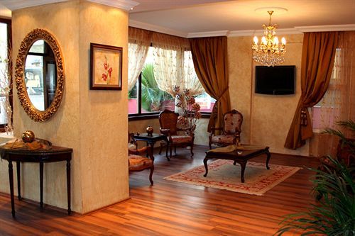 Otel Triana 3*