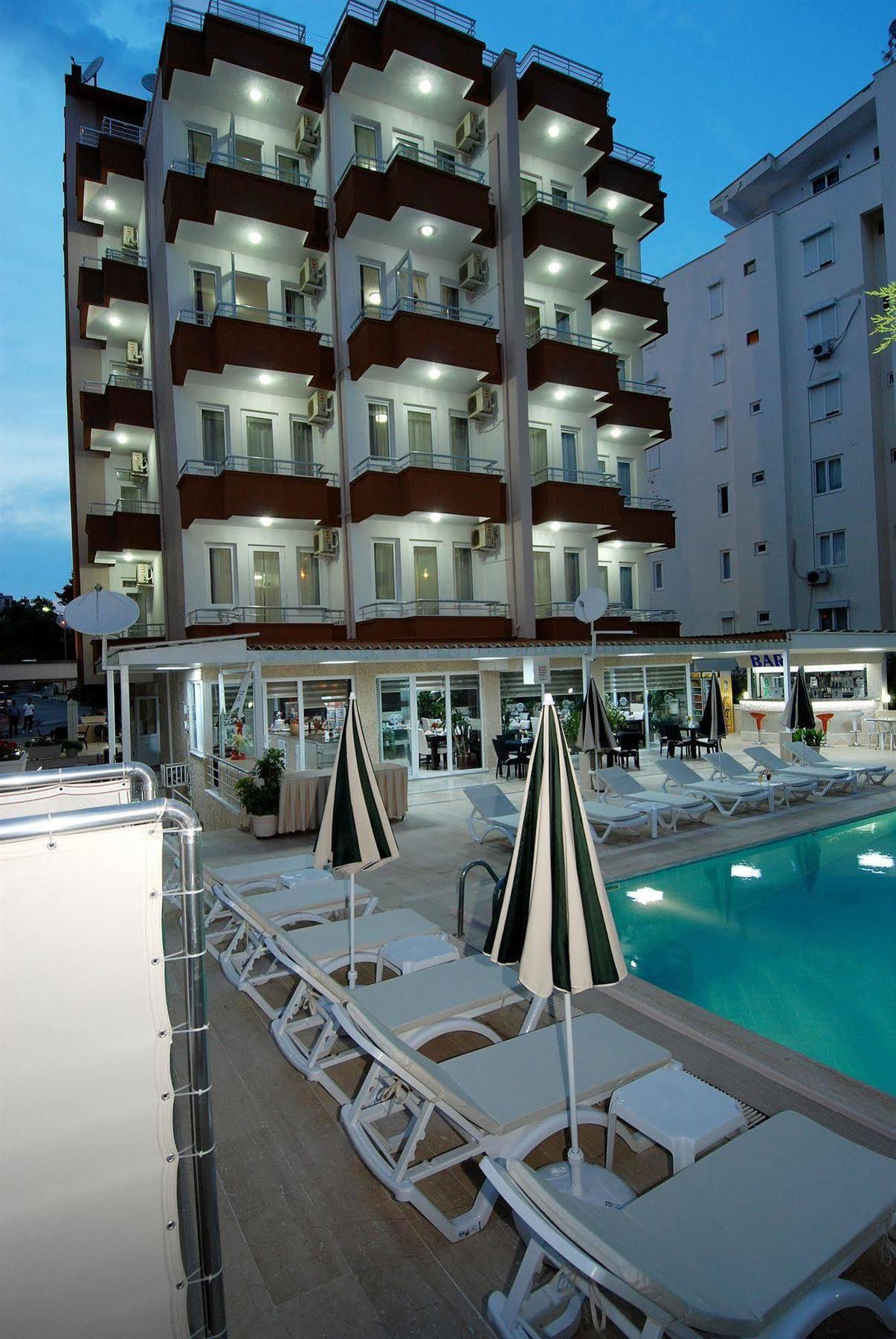 Hotel Lara Diamond 3*