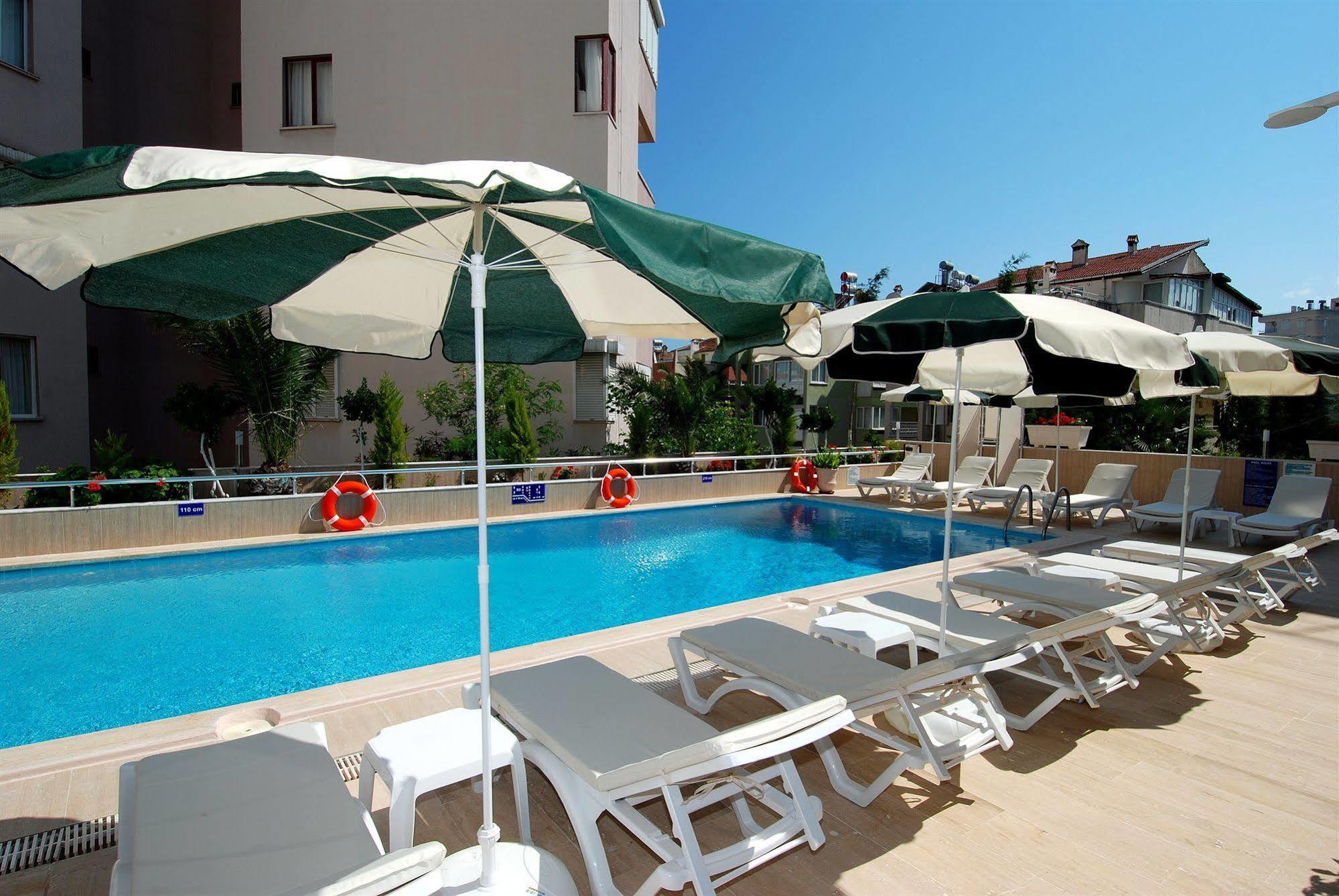 Lara Diamond Hotel 3*