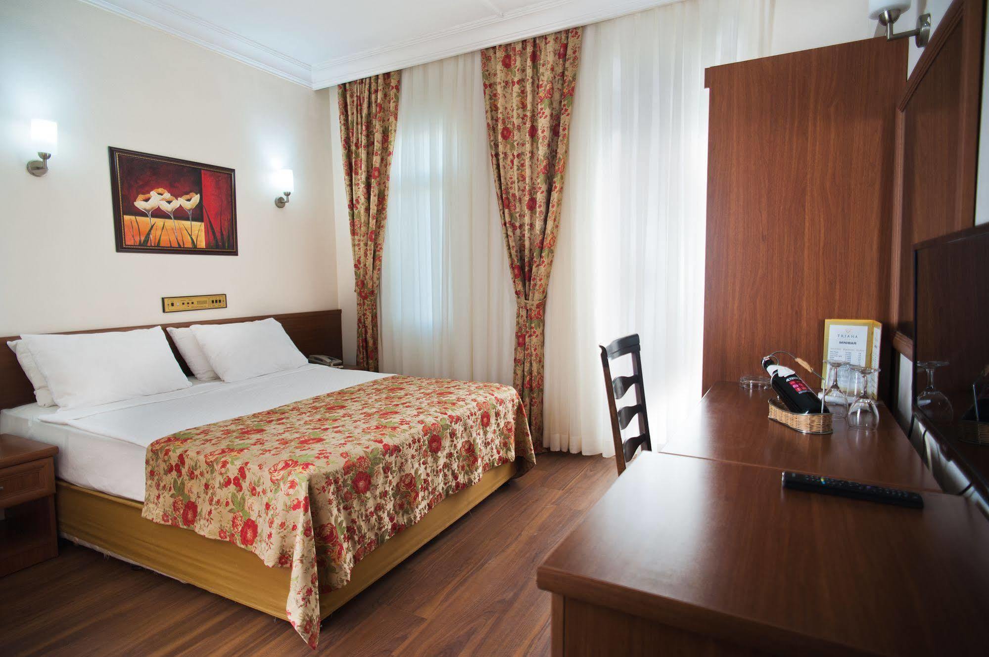 Triana Otel