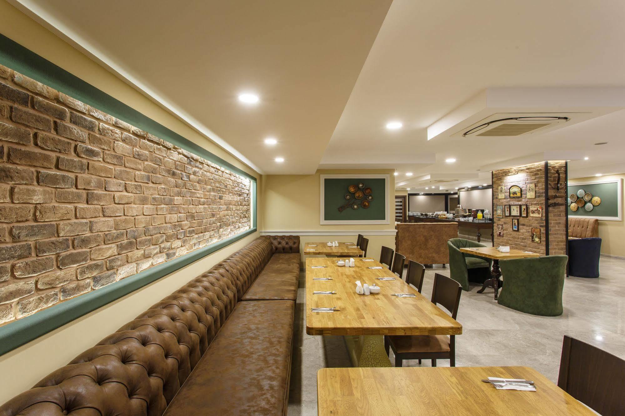 Antroyal Hotel