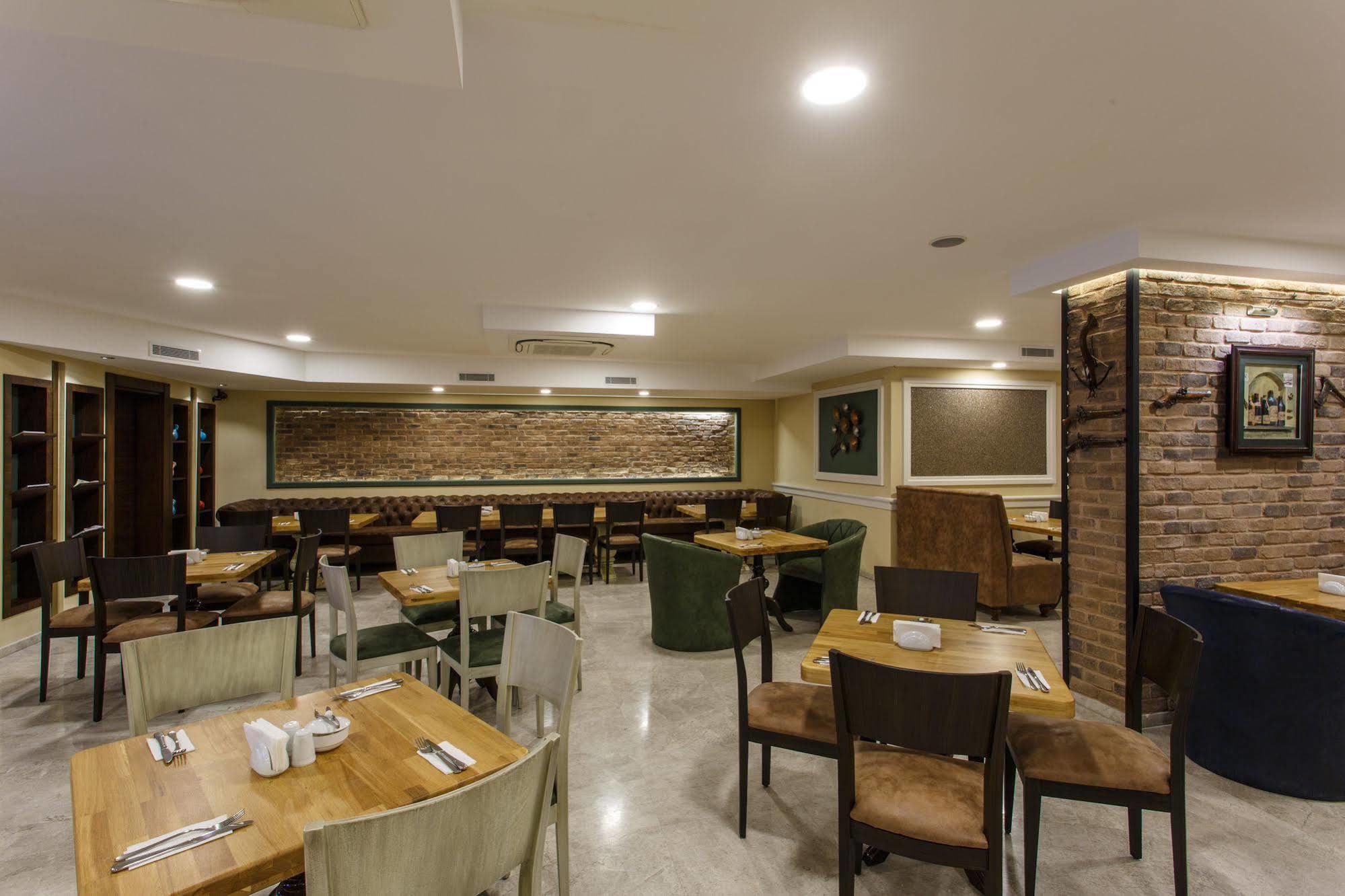 Hotel Antroyal