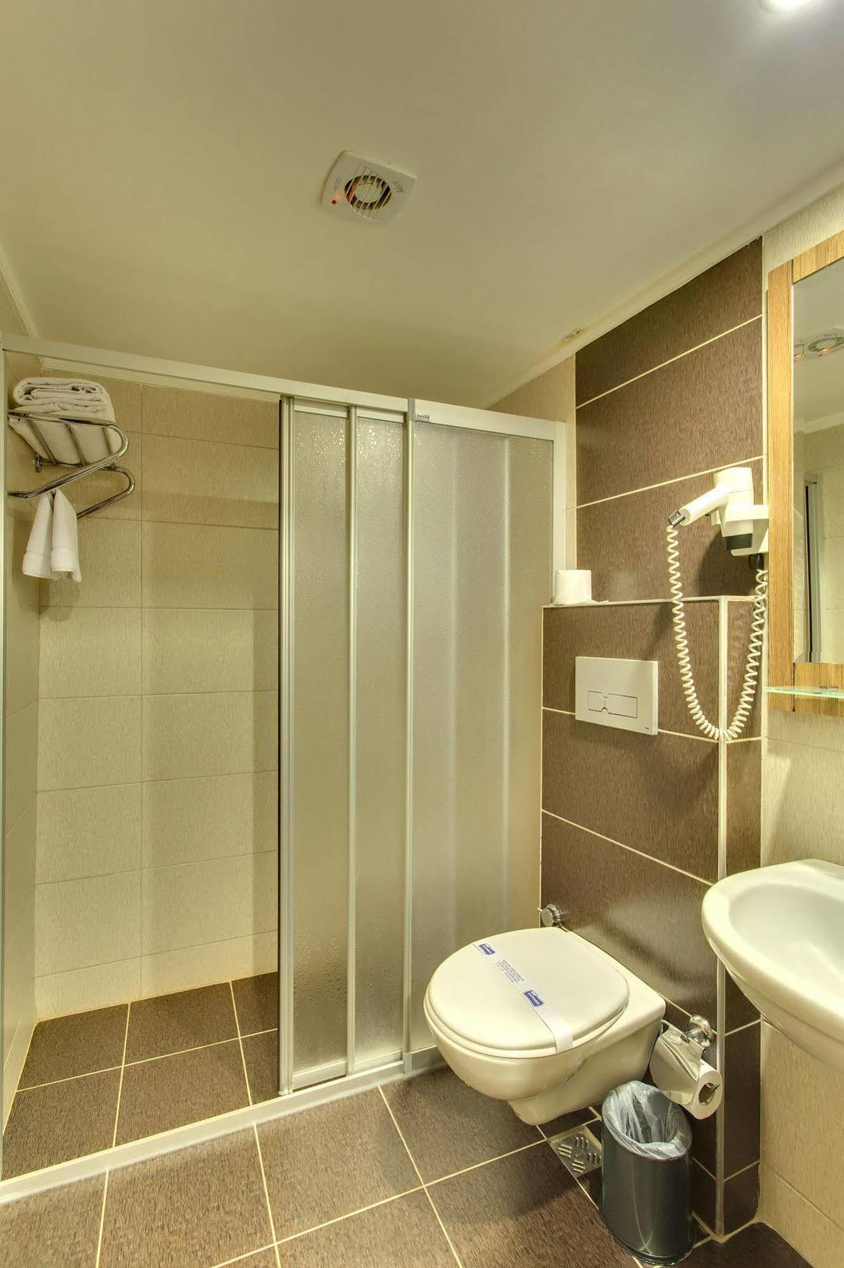 Antroyal Hotel