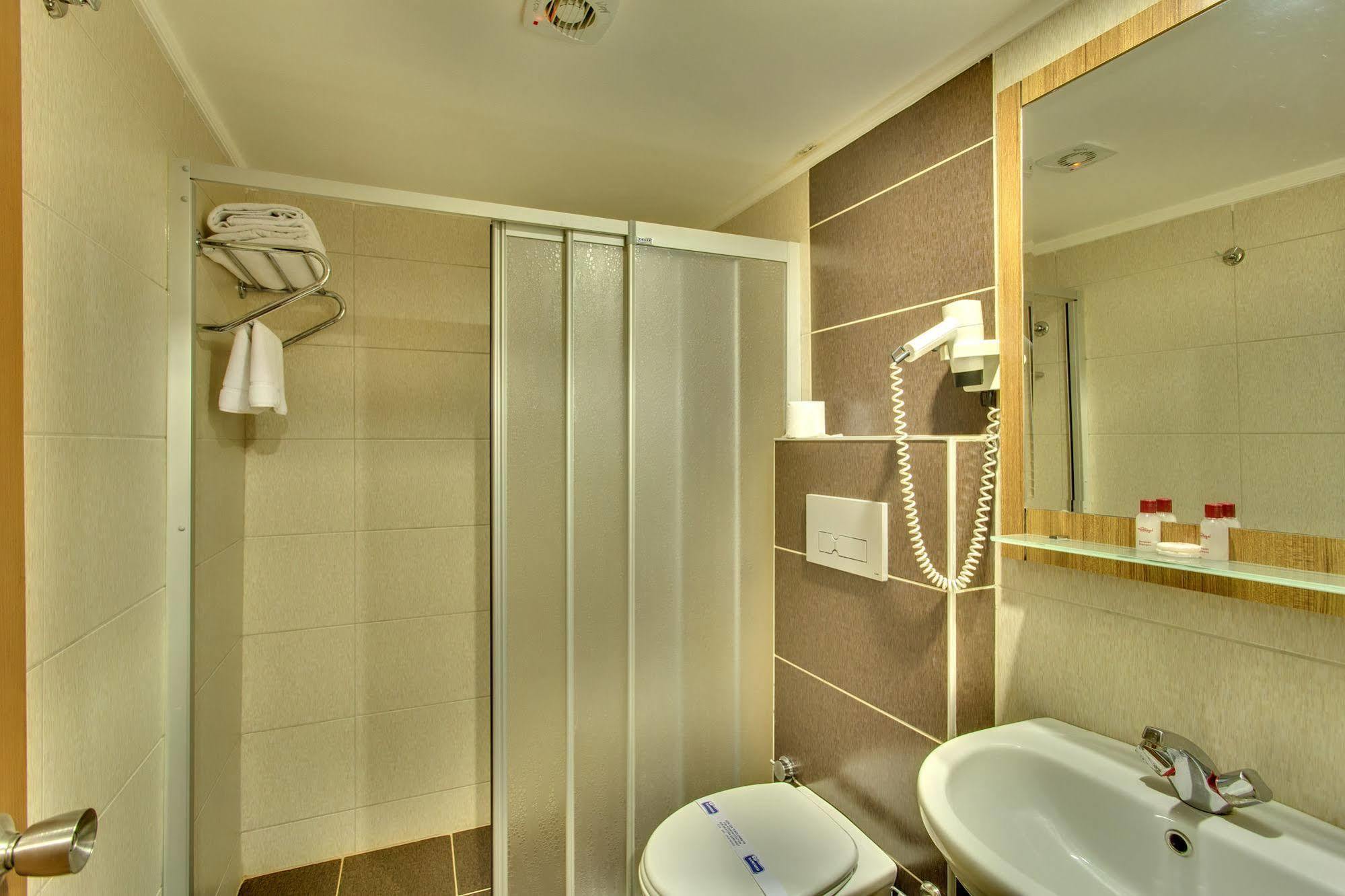 Antroyal Hotel 3*