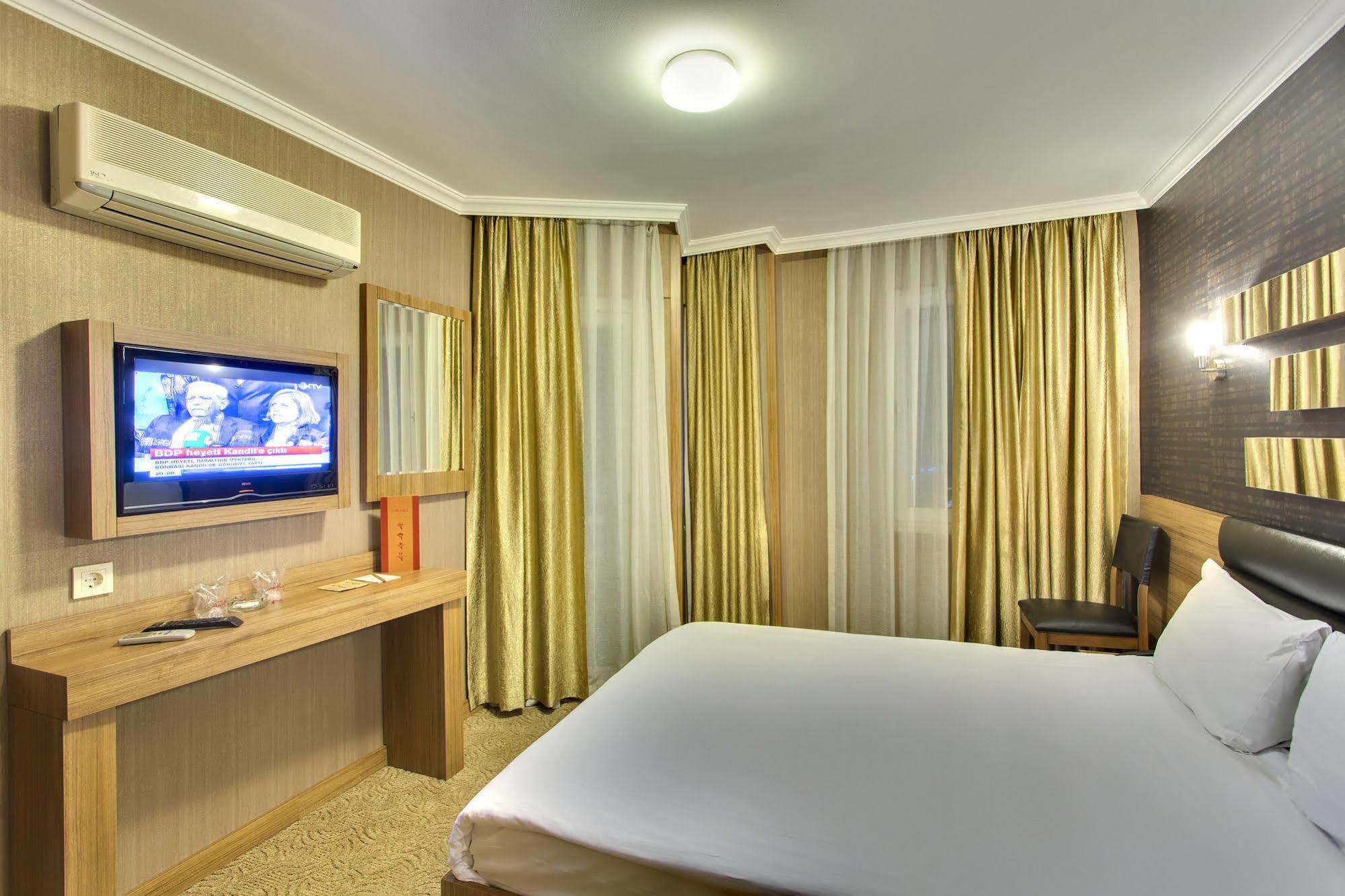 Antroyal Hotel