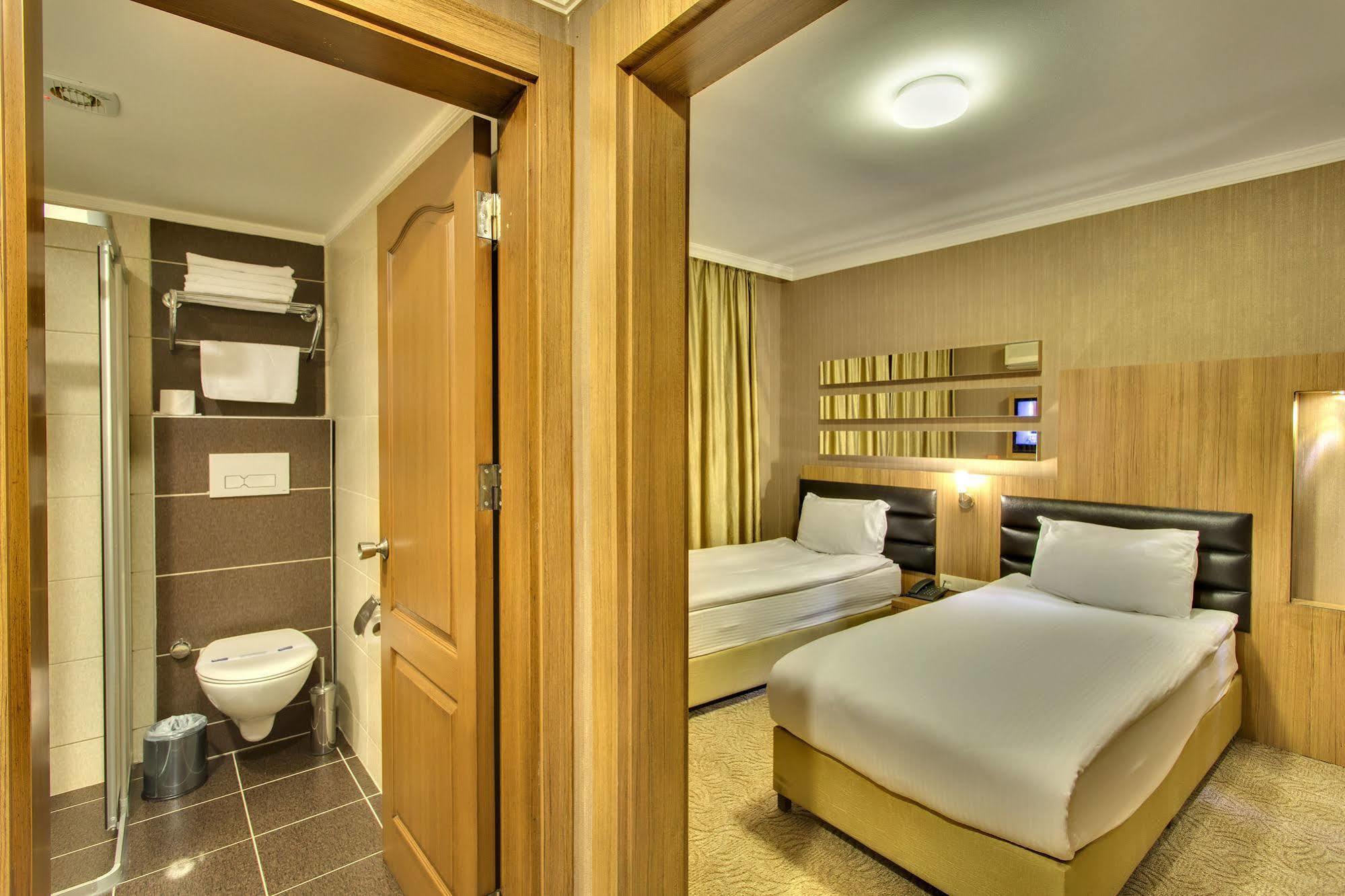 Antroyal Hotel 3*