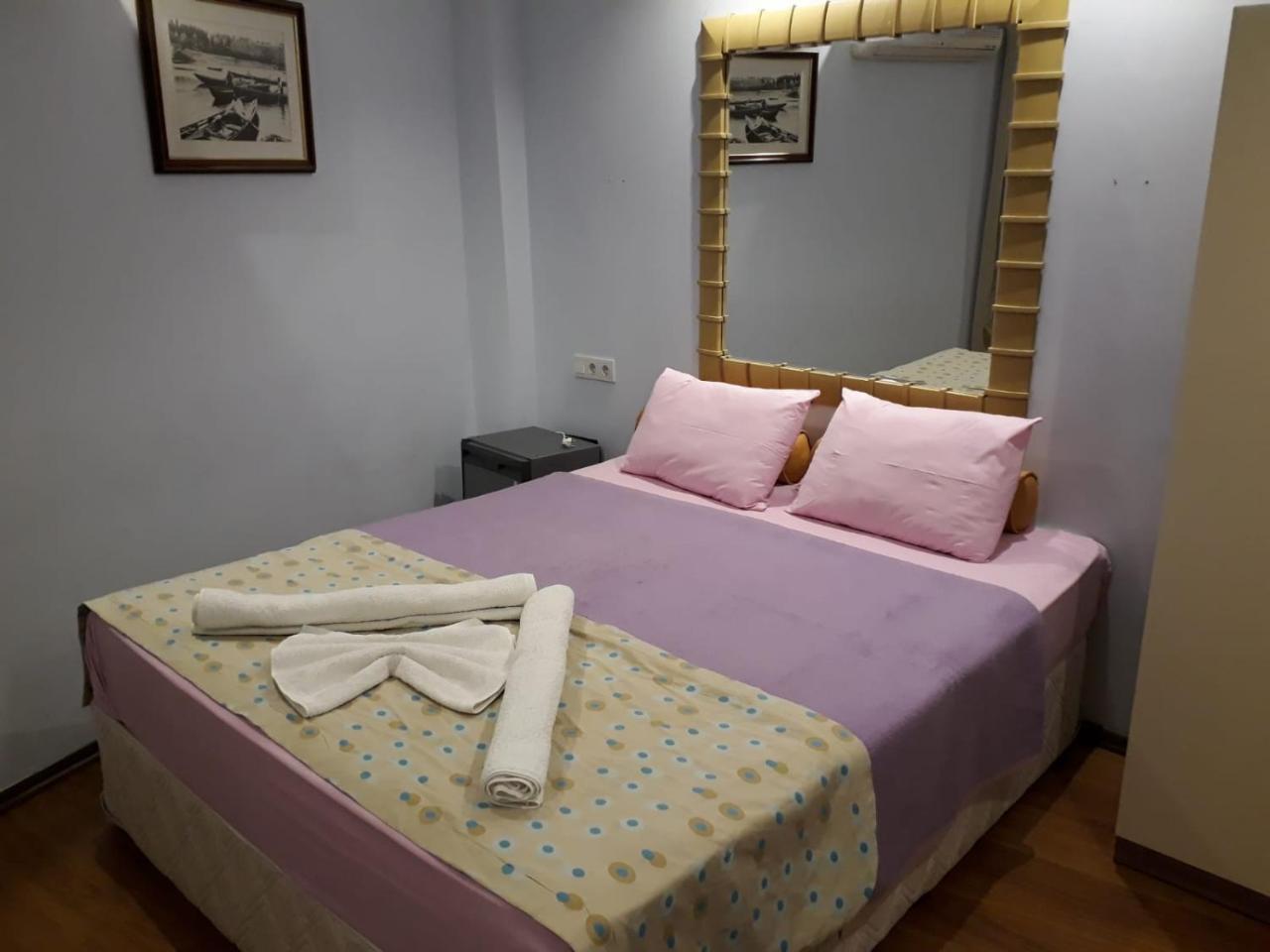 Otel Gvar Old Town 3*