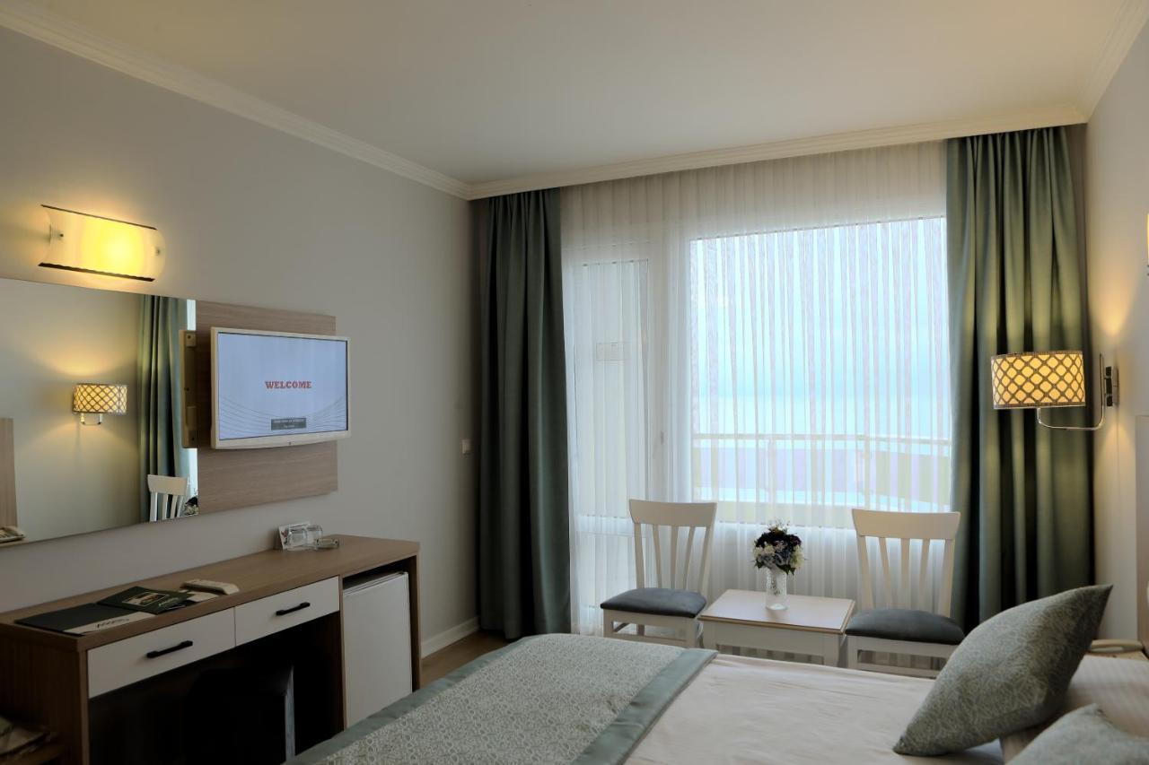 Adonis Hotel