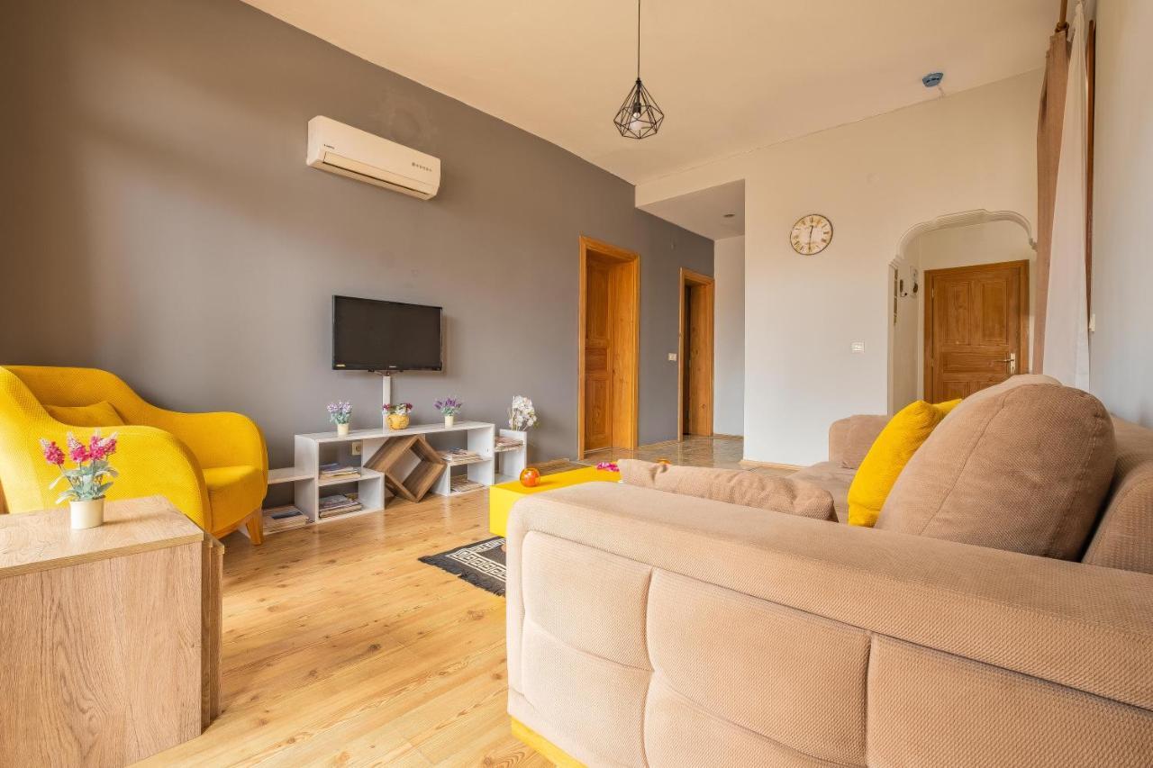 Old Town Deluxe Flats Aparthotel 3*