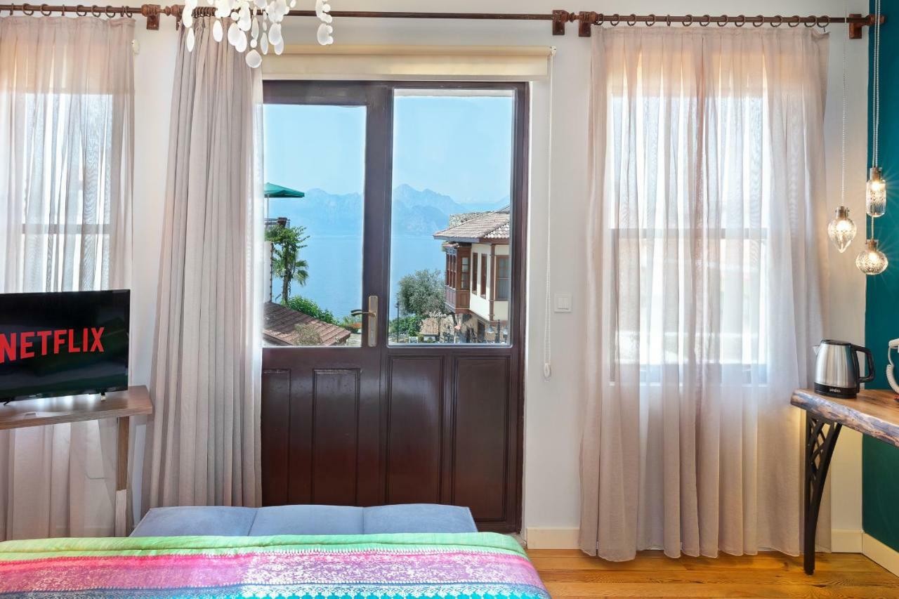 Mono Hotel