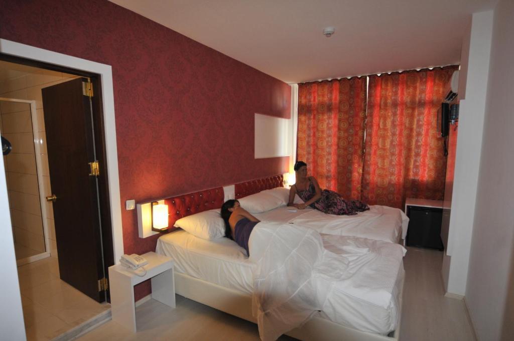 Hotel Adalia 3*