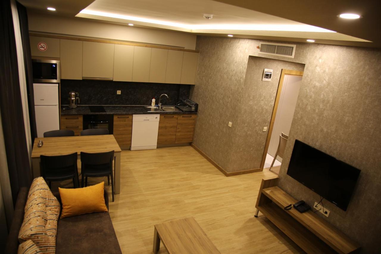 Golden World Apart Otel *