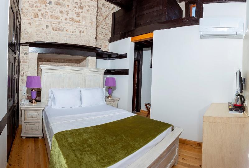 Hotel Cedrus 2*