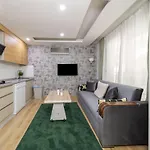 Modern And Cozy Apartment With Central Location And Balcony In Muratpasa, Antalya