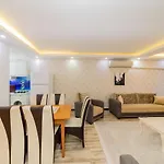Central Flat Near Markantalya Mall In Muratpasa