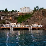 La Boutique Hotel & Suites (Adults Only)
