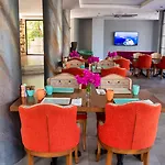 Azuu Boutique Hotel