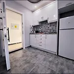 Adam Apart Hotel