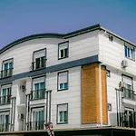 Adam Apart Hotel
