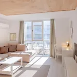 Cozy Japandi- Central & Minimal