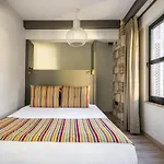 Lovely Studio Flat Near Hadrians Gate