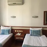 Oscar Hotel