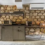 Marvelous Studio Flat Near Hadrians Gate