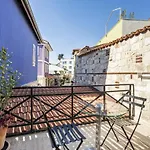 Mesmerizing Flat Near Hadrians Gate