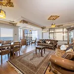 Lovely Flat With Sea View Near Beach In Muratpasa