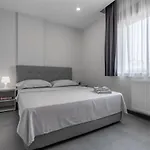 Rose Residence - Trendy Apartments Near The Beach