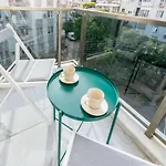 Missafir Modern Flat near Beach in Muratpasa