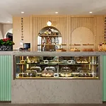 Sherwood Prize Hotel