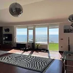 Lara Penthouse