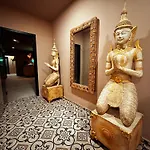 Wolf Of The City Hotel & Spa
