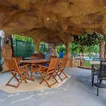 Melissas Suites Lara