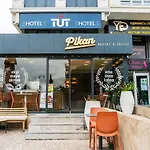 Tut Hotel