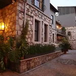 Chic Garden Flat With Patio Near Hadrian\'S Gate
