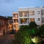 Unique Flat With Balcony Near Hadrian\'S Gate