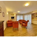 Attalos Villa