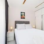 Lovely Apartment With Central Location Walking Distance To Beach In Muratpasa, Antalya