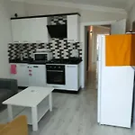 Oezmen House